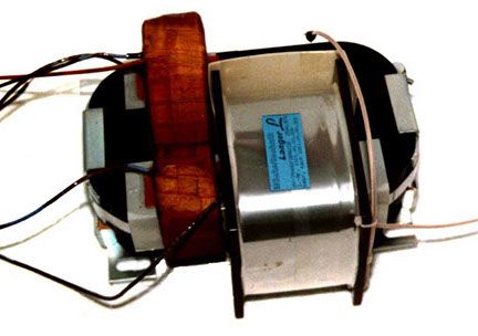 Hochspannungstrafo Beispiel 11 kV Prüfspannung 25 kV Ip00